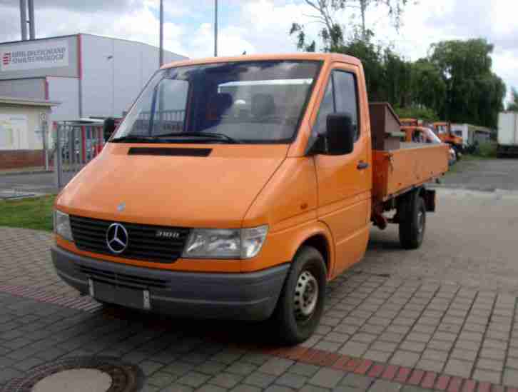 Mercedes-Benz 310 D Kipper, AHK, 1. Hand, 156 tkm ORIGINAL, ABS