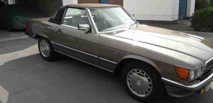 Mercedes Benz 560SL R107