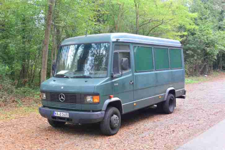 Mercedes-Benz 711D Behördenfahrzeug
