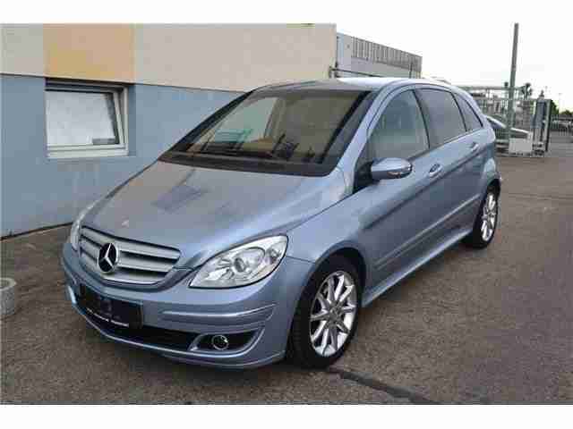 Mercedes Benz B 200 Autotronic, Teilleder