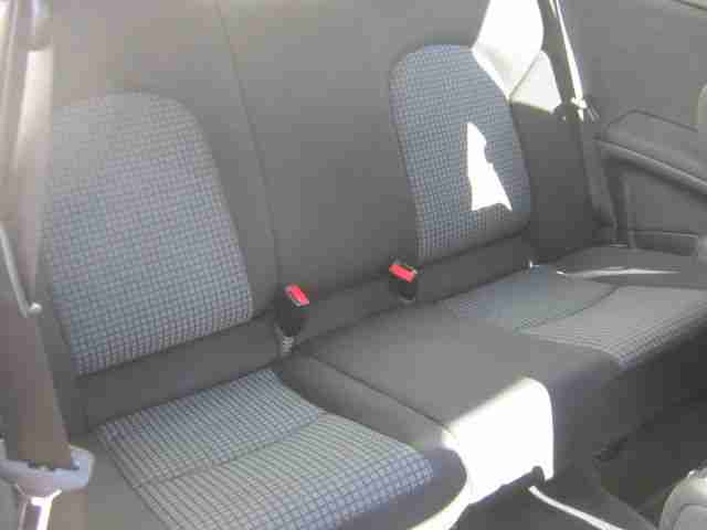 Mercedes-Benz C 180 Sportcoupe-SHZ-PDC-TEMPOMAT-GEPFLEG