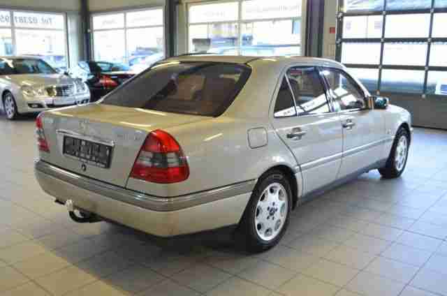 Mercedes-Benz C 250 TD Elegance Leder/Autom. !!! Neuwer