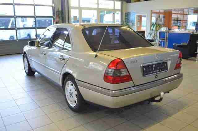 Mercedes-Benz C 250 TD Elegance Leder/Autom. !!! Neuwer