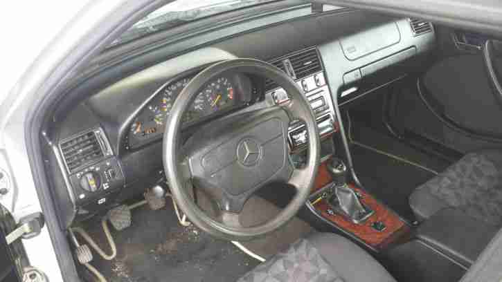 Mercedes Benz C180