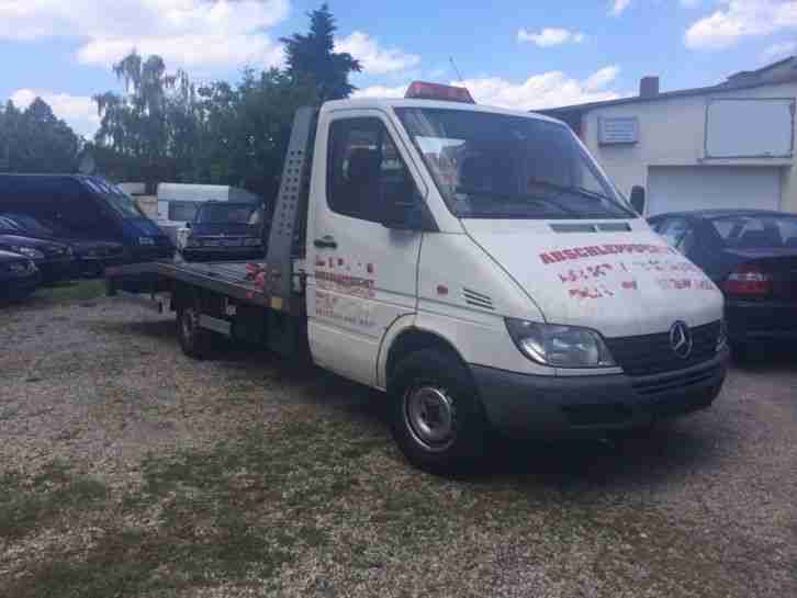 Mercedes Benz CDI 308 als Abschleppwagen
