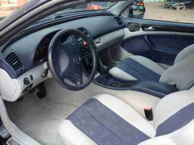 Mercedes-Benz CLK Cabrio 200 Kompressor Avantgarde