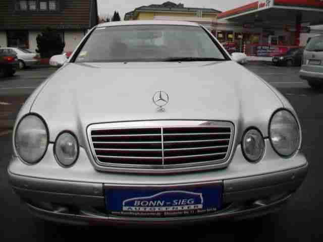 Mercedes Benz CLK Coupe 320 Elegance Leder Navi Comand