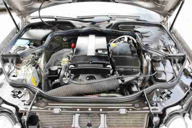 Mercedes-Benz E 200 K KLIMAAUTOMATIK, PDC, MB-SCHECKHEF