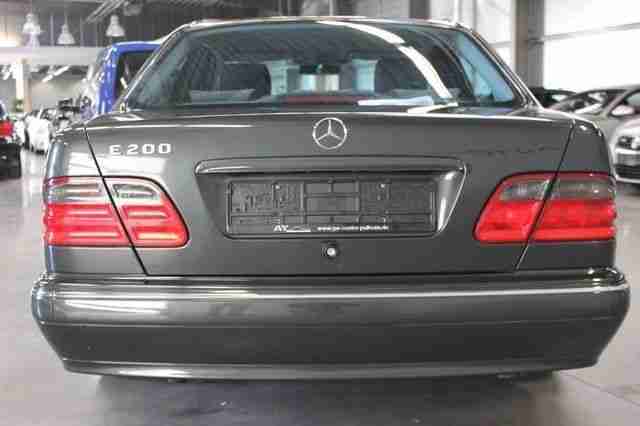 Mercedes-Benz E 200 KOMPRESSOR AVANTGARDE