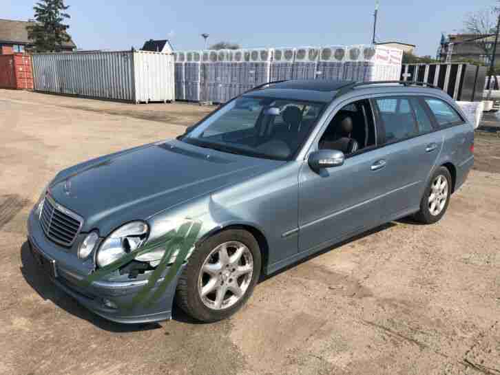 Mercedes-Benz E 240 AVANTGARDE XENON GLASDACH EINPARKHILFE