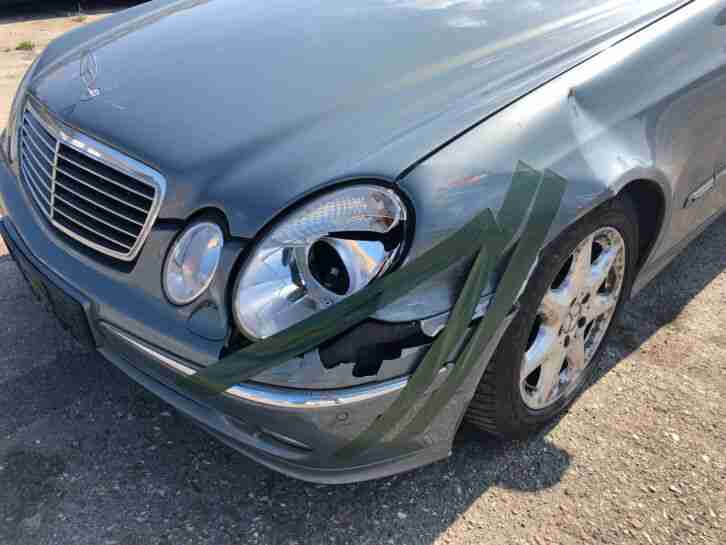 Mercedes-Benz E 240 AVANTGARDE XENON GLASDACH EINPARKHILFE
