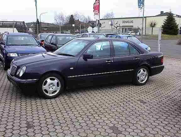 Mercedes-Benz E 240 Avantgarde
