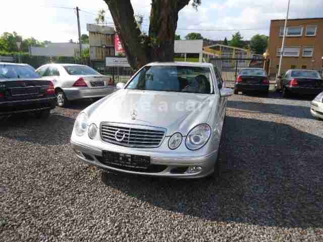 Mercedes-Benz E 240 Elegance Automatik Scheckheftgepfle