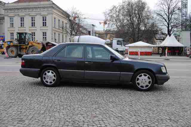 Mercedes-Benz E 420 KLIMA + LEDER+ AUT+ ESSD +TÜV NEU+S
