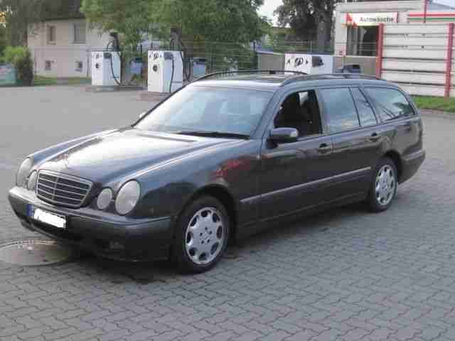 Mercedes Benz E220 CDI, Diesel, KOMBI AUTOMATIK, EZ 8 2001 , AHK, , ALU, 1 TAG