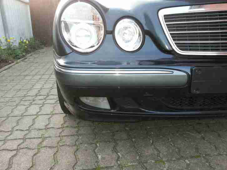 Mercedes Benz E320 Elegance mit NAVI und AHK (Abnehmbar)