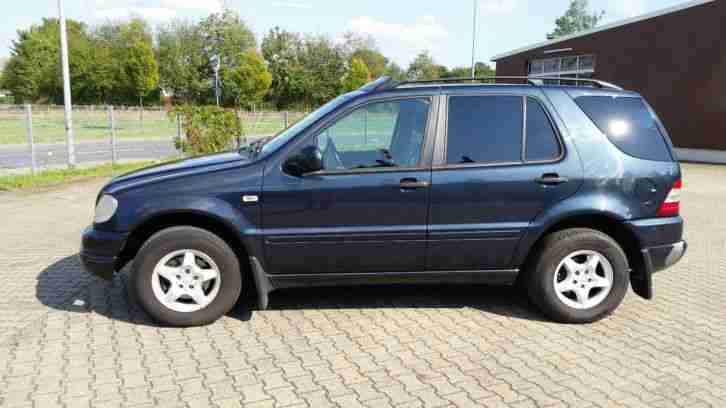 Mercedes Benz ML 320 Geländewagen