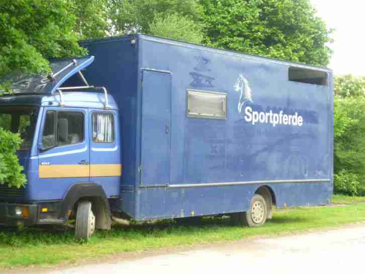 Mercedes-Benz Pferde Lkw