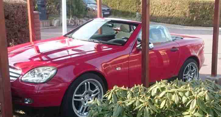 Mercedes Benz SLK 200 top zustand ,wenig kilometer
