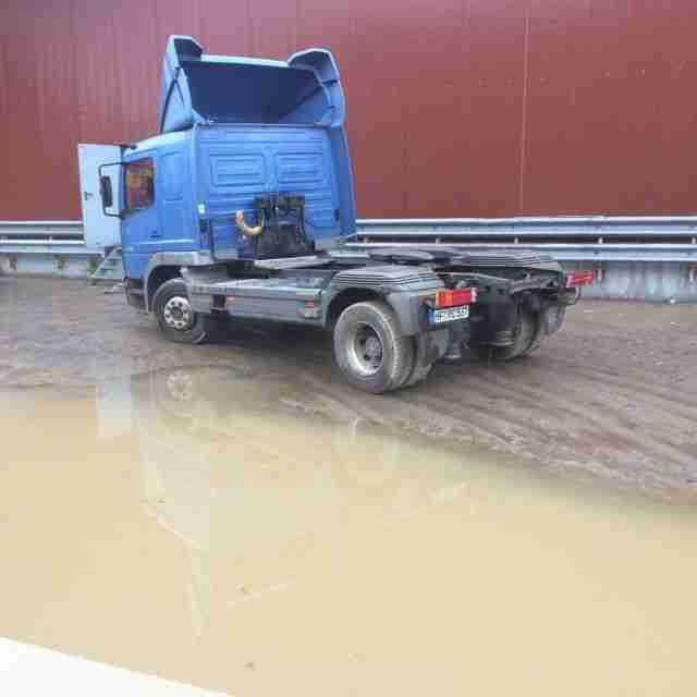 Mercedes Benz Sattelzugmaschine LKW