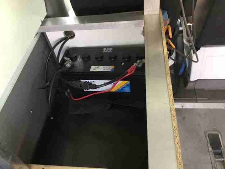 Mercedes Benz Sprinter 215 CDI Hochdach ,Vollverglast