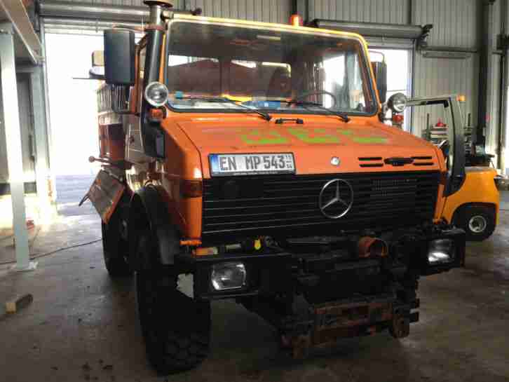 Mercedes Benz Unimog U 1400