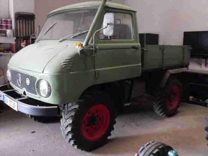 Mercedes Benz Unimog U411