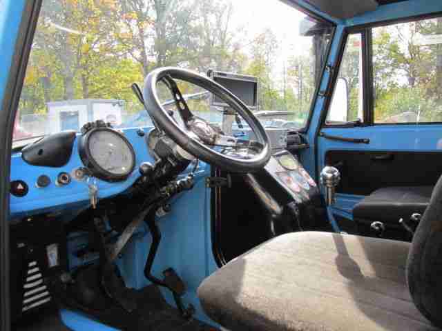 Mercedes-Benz Unimog U421