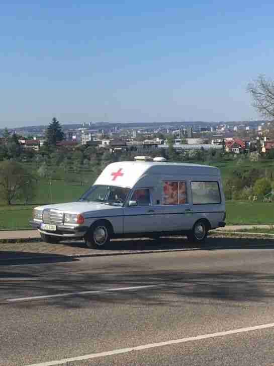 Mercedes Benz W123 280TE Krankenwagen Binz
