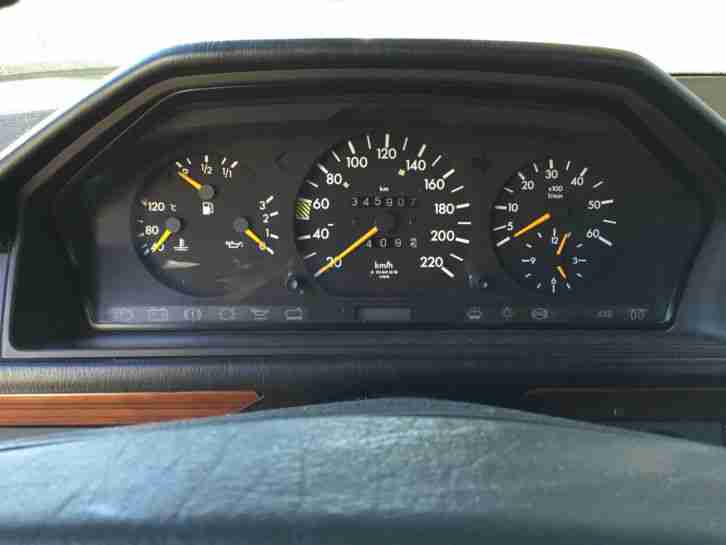Mercedes Benz W124 300D Bj91 Klima, Tempomat, AHK, el. Fenster, D3