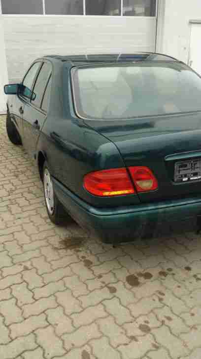 Mercedes E-Klasse W210 220D Automatik