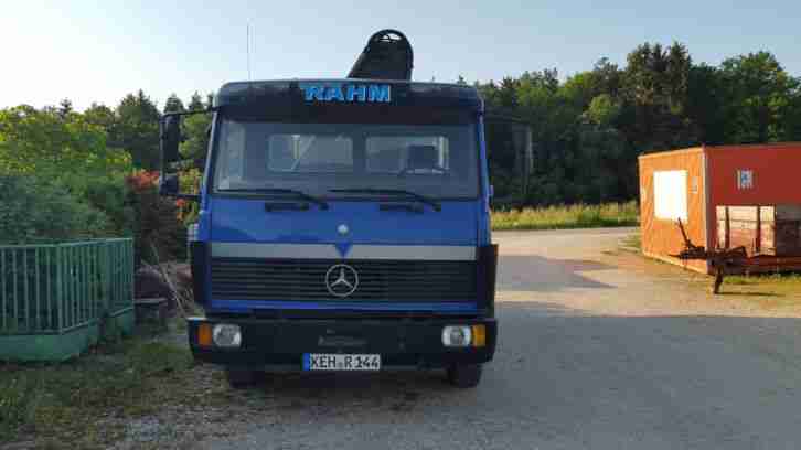 Mercedes LKW Dreiseitenkipper 7, 49 t mit Kran