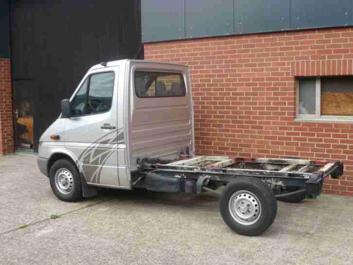 Mercedes Sprinter 313 Fahrgestell kurz Motorschaden Typ 903 Bj 2005 silber