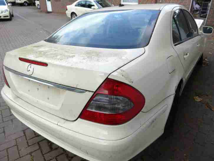 Mercedes W211 200 CDI Facelift Limo Unfaller 2009