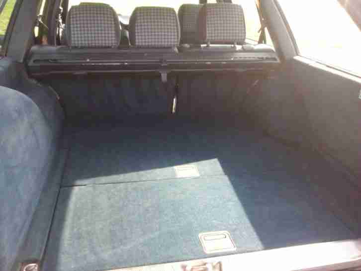 Mercedes Youngtimer E220T letzte Baureihe