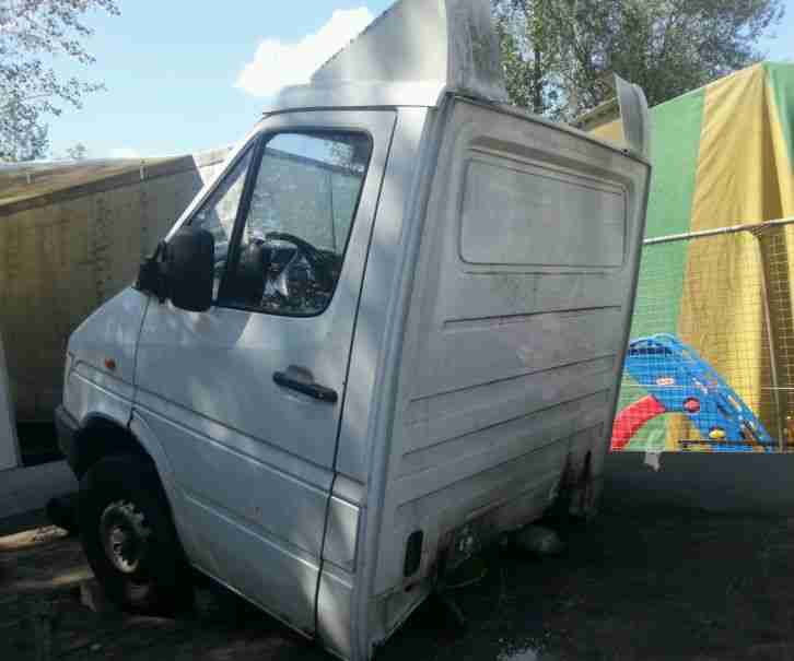 Mercedes sprinter 312d zum schlachten mit papiere