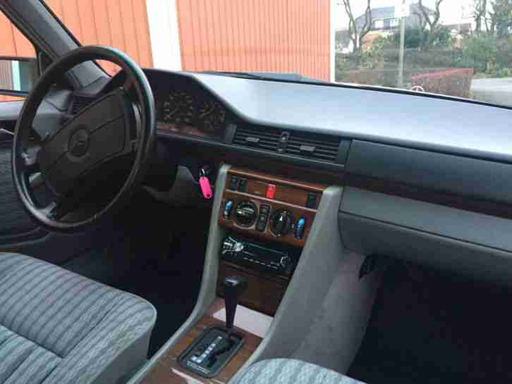 Mercedes w124 230 E Klassiker in TOP Weiss mit Tüv 12.2016 Zum Festpreis