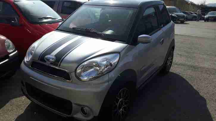 Microcar M8 mit Klima 10/2012 mit DCI Motor führerscheinfrei MOPEDAUTO Aixam
