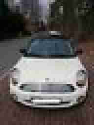 Mini Cooper 1.6 weiß/schwarz -Sonderausstattung Pepper-