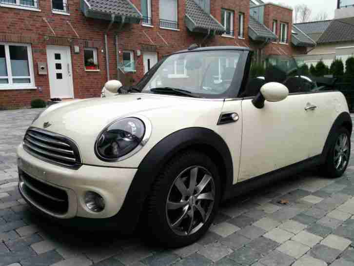 Cooper D Cabrio Pepperwhite mit Winterreifen, 3J