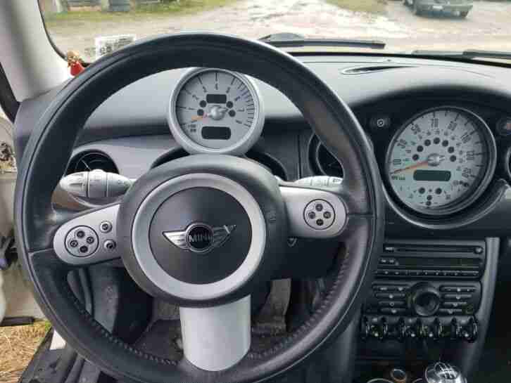 Mini Cooper R50 Facelift 116 PS 5 Gang Getriebeschaden fast Vollaustattung