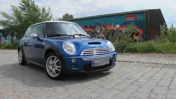 Mini Cooper S mit viel Sonderausstattung und