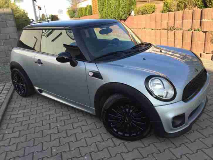 Mini Cooper mit Works Aero Kit AC Schnitzer