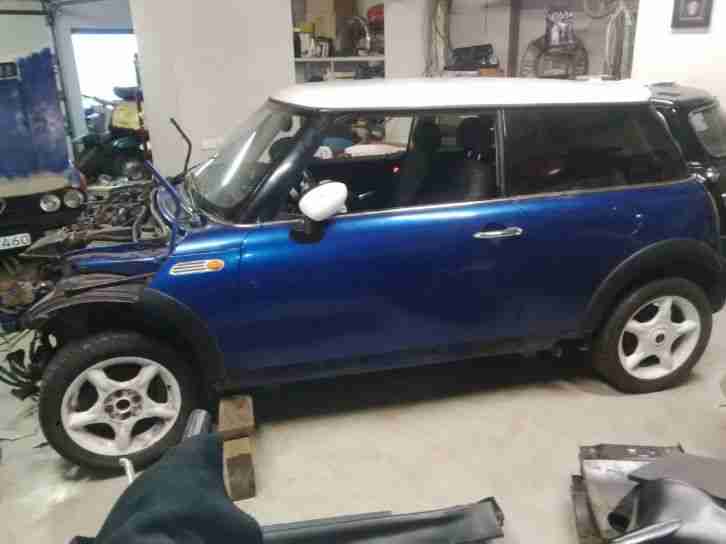 Mini One Cooper Diesel Totalschaden For Parts Only inklusive lieferung