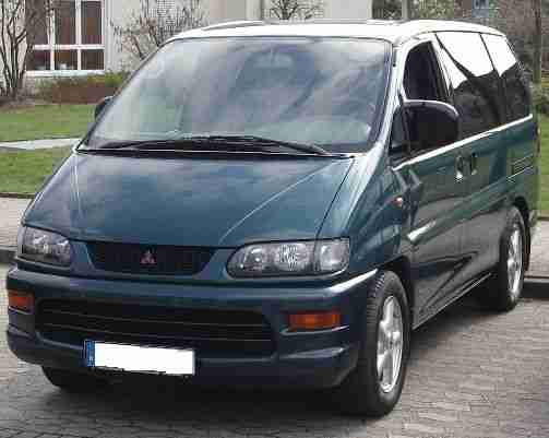 Mitsubishi Bus Space Gaer 2000 Van