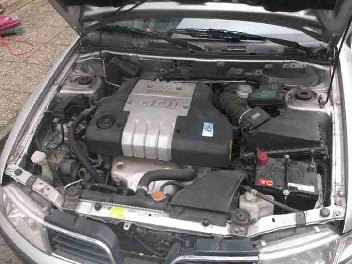 Mitsubishi Carisma GDI mit Tüv BJ 99 ca. 150000 Grau/Silber Limousine 1,8 Benzin