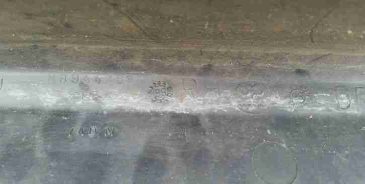 Mitsubishi Carisma Seitenschweller