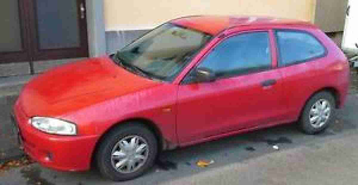 Mitsubishi Colt 1,3 55kw, Modell 2000, rot, wenig KM, Klima, an Bastler