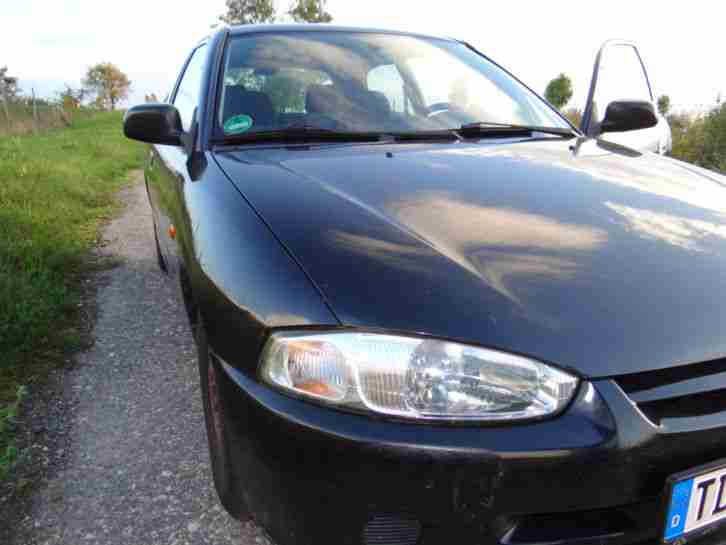 Mitsubishi Colt 1,3L 75 PS Schwarz