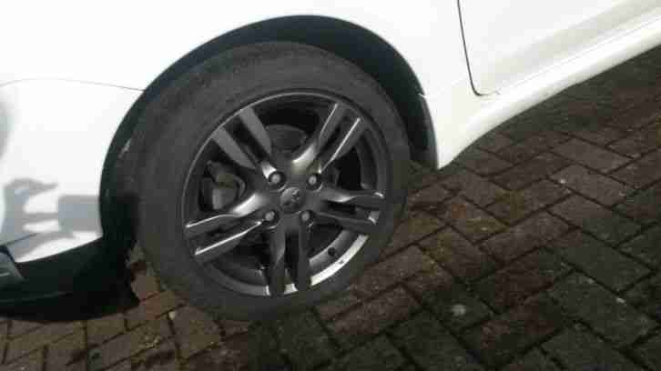 Mitsubishi Colt 3trg. 1.3 MPI Athletic Sportsitze Teilleder